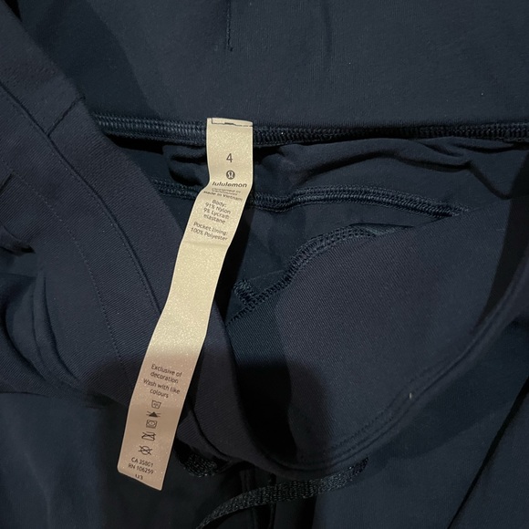 Navy align lululemon joggers - Picture 2 of 2